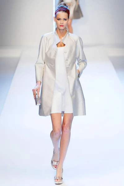 Look 32
